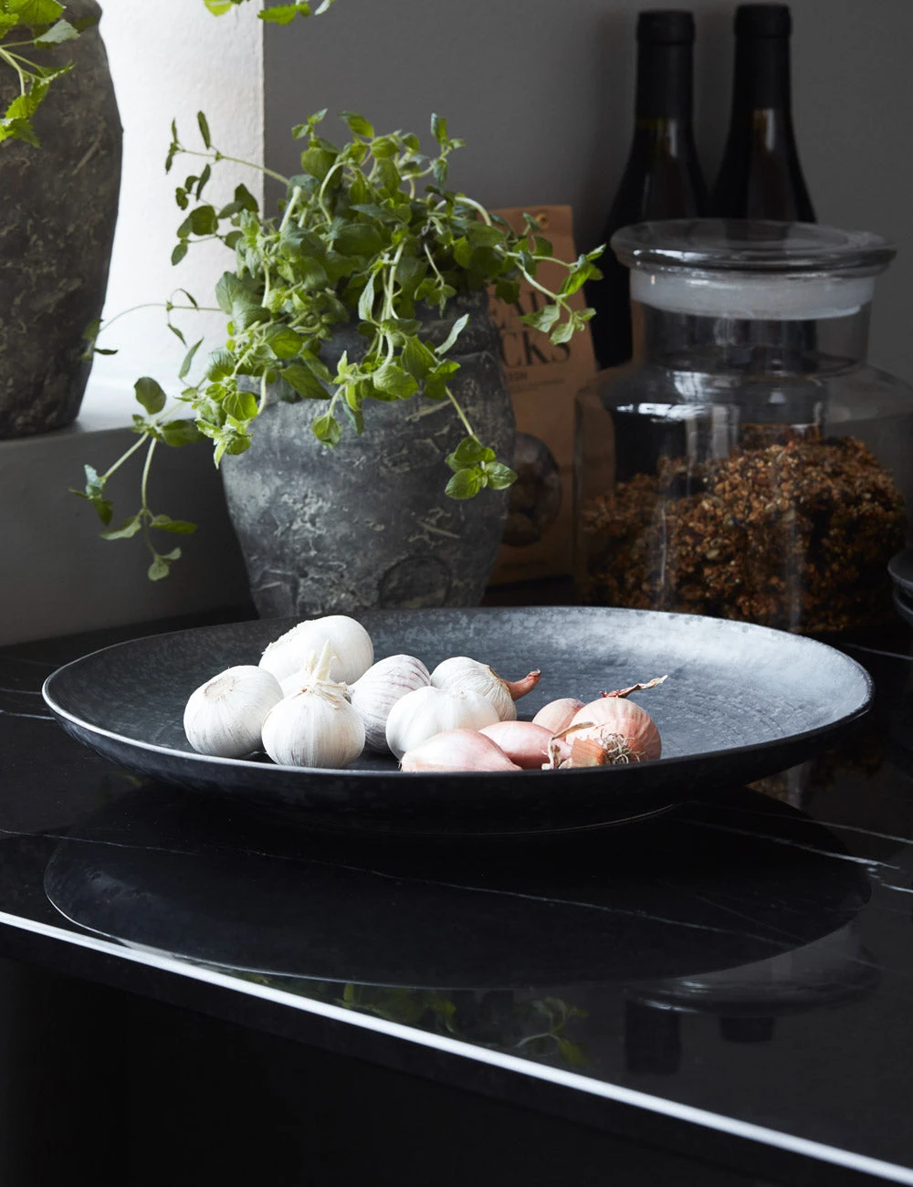 Weilan Round Platter 4 Weilan Round Platter - Image 2