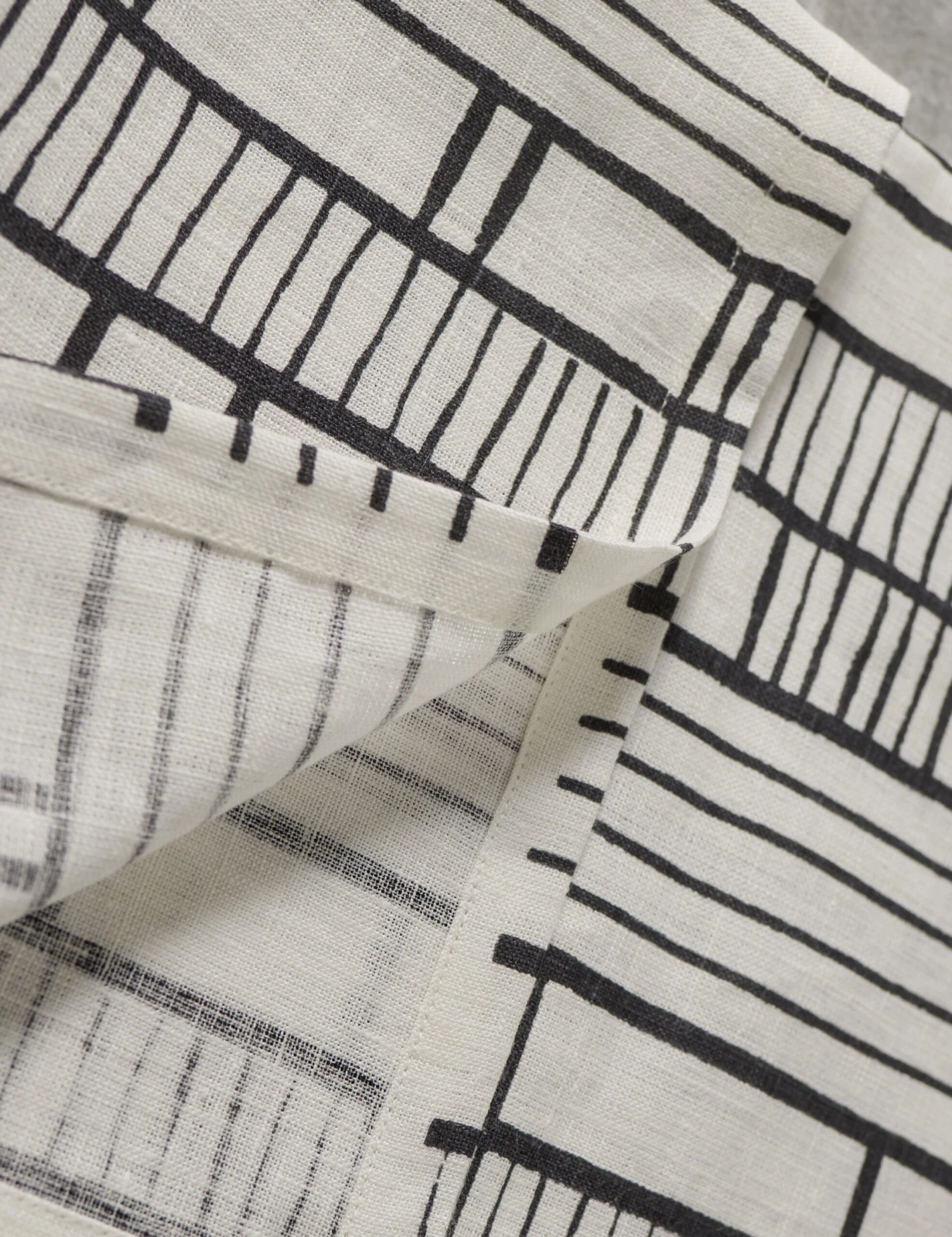 Sector Linen Napkins (Set Of 4) By Hadiya Williams 6 Sector Linen Napkins (Set Of 4) By Hadiya Williams - Image 4