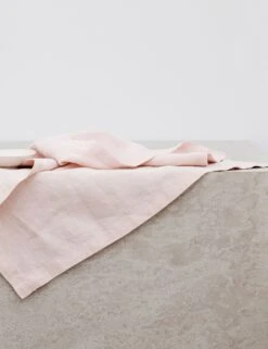 Linen Table Napkins (Set Of 4) By Cultiver -Tableware Supplies Store cultiver linen table napkins set of 4 blush 1